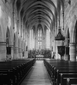 Esslingen am Neckar, St. Paul (ehem. Dominikanerkirche), Inneres: Blick durch das Mittelschiff zum Chor