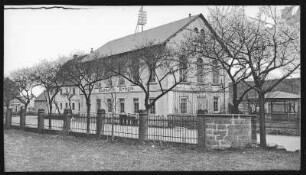 Krögis. Erbgericht, Kirche, Gasthof