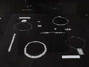 XIII. Triennale Mailand, Deutsche Abt., diverser Schmuck