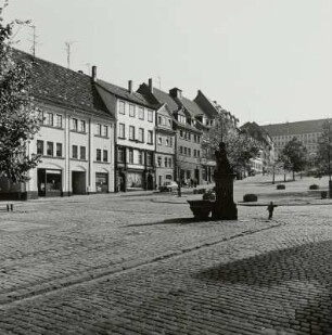 Gotha. Ostseite des Hauptmarkts