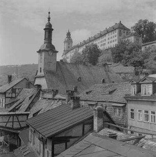 Rudolstadt. Blick über die Stadt zu Schloss Heidecksburg