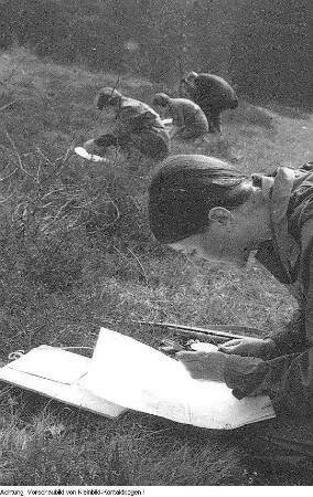 Verschiedene Sportveranstaltungen, Sport in der Nationalen Volksarmee der DDR (NVA), Betreuung von französischem Eiskunstläufer im Krankenhaus, Pausensport, Auszeichnung von Leistungssportlern, Minigolf-Anlage im Großen Garten, Kinder- und Jugend-Spartakiade, Flutlichtmasten des Rudolf-Harbig-Stadions, u.a., April 1965 - 1970