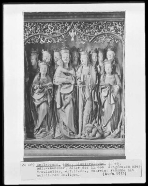 Altar der 11000 Jungfrauen: Madonna mit weiblichen Heiligen