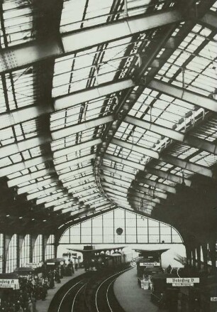 Berlin, Bahnhof-Friedrichsstr., Bahnsteig