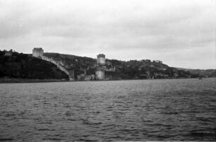 [Istanbul: Blick auf Rumeli Hisari]