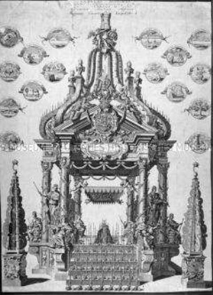 Trauergerüst für Karl II. von Spanien "Extremi Honores Serenissimo Hispaniarum Regi Carolo II Vienna Austria celebrati Moerente Caesare Leopoldo I"