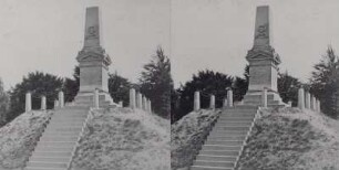 Saarbrücken, Infanterie-Denkmal auf dem Spicherer Berg : Saarbrücken, Spicherer Berg. Denkmal des 40. Infanterie-Regiments (zur Erinnerung an die Erstürmung der Spicherer Höhen im Deutsch-Französischen Krieg am 6. August 1870). Stein