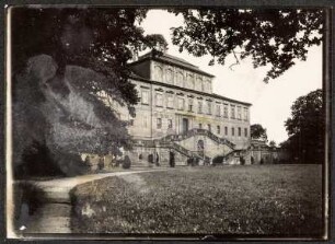 Duchcov, Tschechien. Rückseite des Schlosses