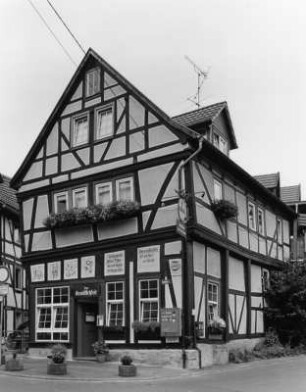 Fachwerkwohnhaus; Alsfeld, Amthof 10