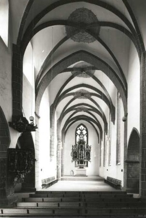 Meißen, St.-Afra-Kirche (nach 1205, A. 13. Jh., Wölbung nach 1470, E. 14. Jh.). Inneres nach Osten in den Chor