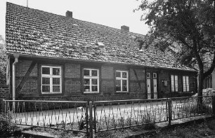 Molchow, Neuruppin, Dorfplatz 15