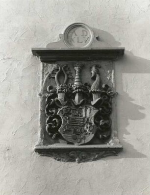 Wappenstein : Wappenstein (1545; C. Walther II). Meißen-Altstadt, Stadttheater, Ostseite