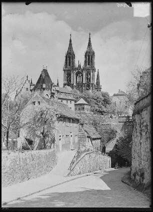 Meißen. Hohlweg, Dom und Burgtor