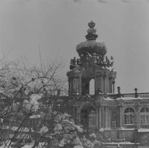 Dresden. Zwinger, Kronentor im Winter