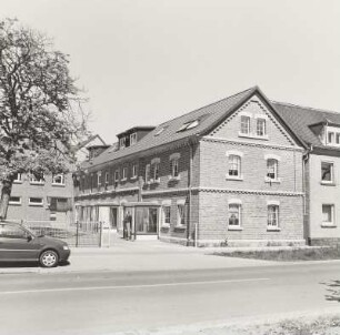 Rechtes Seitengebäude