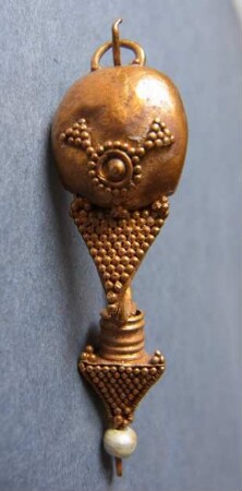 Ohrring mit Perle und Granulation (Einzelstück)