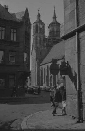 Göttingen: Durchblick zur Johanniskirche