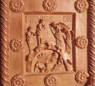 Tür der Porta di San Ranieri / Bronzetür mit Szenen zum neuen Testament — rechter Türflügel — erste Bildreihe, linkes Feld: Die Geburt Christi