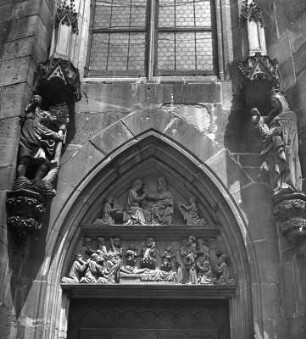 Krönung und Tod Mariens : Freiburg im Breisgau. Münster Unser Lieben Frauen, Südliches Chorportal mit Krönung und Tod Mariens (1370/1380)