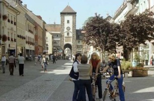 Villingen: Fußgängerzone Rietstraße mit Tor