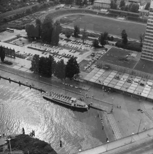 Anlegestelle der "Weissen Flotte" im Stadthafen von Potsdam : Blickrichtung Südwesten