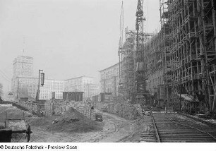 Blick auf die entstehende Ringbebauung, Roßplatz