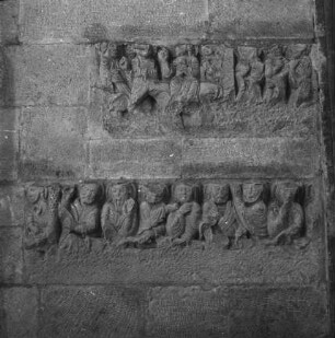 Barletta, Duomo S. Maria Maggiore, Basrelief: Einzug in Jerusalem, Letztes Abendmahl