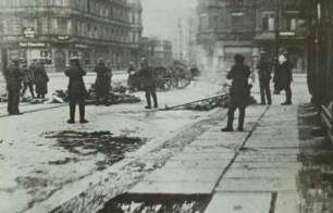 Berlin, Revolution 1918/1919, Artillerie der Regierungstruppen beschießt Stellungen der Spartakisten in Lichtenberg