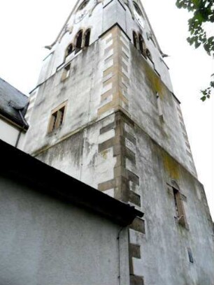 Daxweiler-Kirchturm von Nordosten (romanischer Turmkern mit neugotischer Glockenstube)