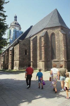 Sangerhausen. Pfarrkirche Sankt Jakobi. Chor von Süd-Osten
