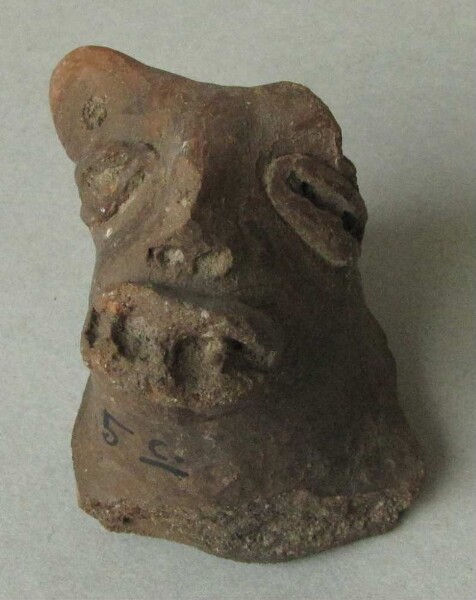 Figurine en argile (fragment)