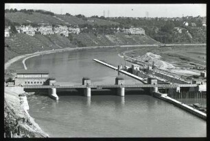 Poppenweiler, Staufstufe, Kraftwerk, Wehr und Schleuse flussaufwärts