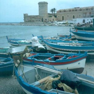 Sizilien. Cefalu. Fischerhafen