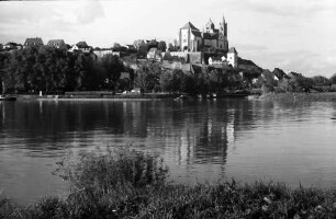 Breisach: Rhein mit Münster vom elsässischen Ufer