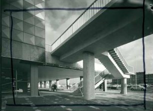 Leichtbeton - Fußgängerbrücke zur Rheingoldhalle, 1968