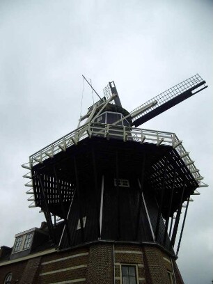 Haarlem: Windmühle "Molen de Adriaan"