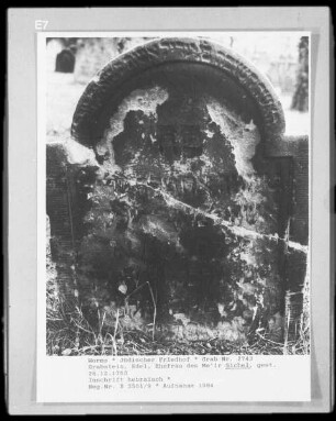 Grabstein von Edel, Ehefrau des Me'ir Sichel (gestorben 1763.12.26)
