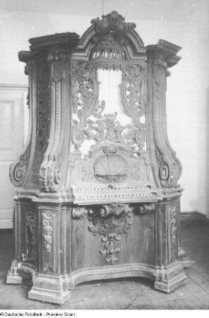 Glockenspiel von Kändler (1739). Vorderansicht (vor der Restaurierung)