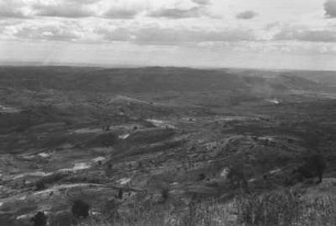 Blick von einem Südhang : Rundblick von einem Südhang in südliche Richtung.