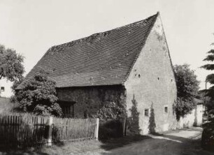Mobschatz-Brabschütz, Dorfplatz 6. Bauernhof (1. H. 19. Jh.). Scheune