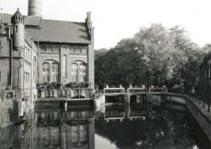 Cottbus. Uferstraße. VEB Energieversorgung Cottbus, Turbinenhalle und Wehranlage am Mühlengraben (Spree)