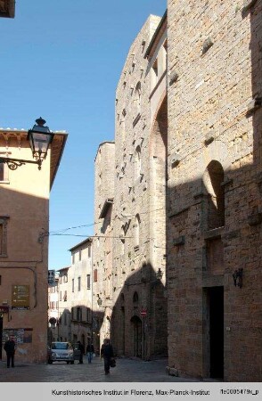 Piazza dei Priori, Volterra