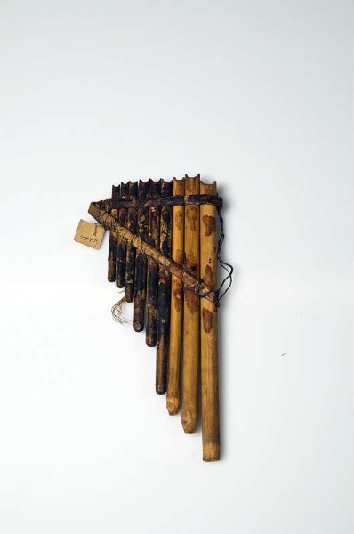 Longitudinal flute games or panpipes