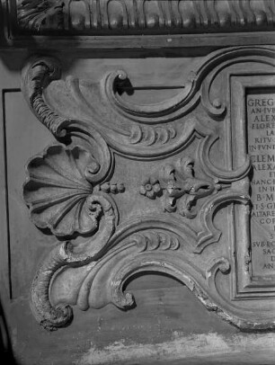 Ornament einer Inschrifttafel