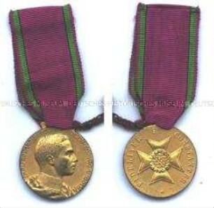 Sachsen-Ernestinischer Hausorden, Goldene Verdienstmedaille