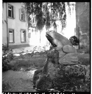 Grünanlagen und Krötenbrunnen in Tauberbischofsheim