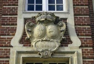 Wappen Fensterbekrönung