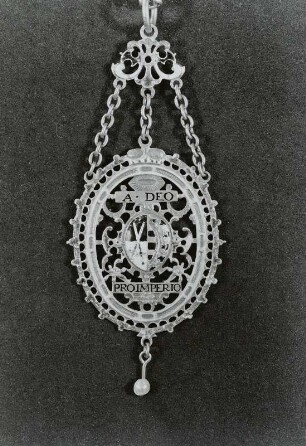 Anhänger zur "Gesellschaft" des Kurfürsten Christian II. von Sachsen mit Kette