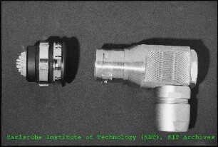 Detail einer hochpoligen Elektrosteckverbindung der Hauptabteilung Ingenieurtechnik (HIT)