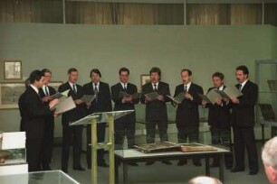 Präsentation Partitur "Das Liebesmahl der Apostel" : Dresden. Präsentation der autographen Partitur "Das Liebesmahl der Apostel" von Richard Wagner durch die Kulturstiftung der Länder und das Sächsische Staatsministerium für Wissenschaft und Kunst im Stadtmuseum (Landhaus) am 27. September 1996. Auftritt von Collegium Canticum Dresden